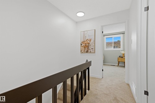 414 Village On The Green Nw, Edmonton, AB - Indoor Photo Showing Other Room