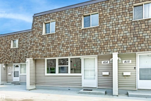 414 Village On The Green Nw, Edmonton, AB - Outdoor With Facade