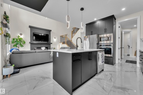 3924 41 Avenue, Beaumont, AB - Indoor Photo Showing Kitchen With Upgraded Kitchen