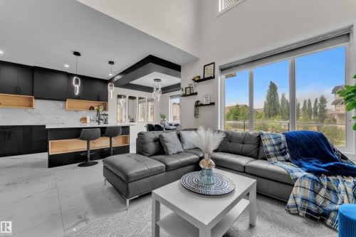 3924 41 Avenue, Beaumont, AB - Indoor Photo Showing Living Room