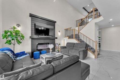 3924 41 Avenue, Beaumont, AB - Indoor Photo Showing Living Room
