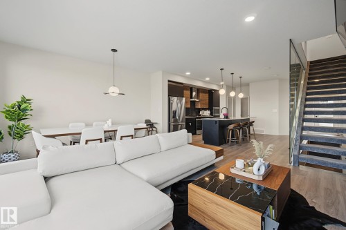 3313 Kulay Way Sw, Edmonton, AB - Indoor Photo Showing Living Room
