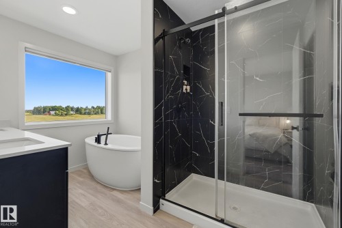 3313 Kulay Way Sw, Edmonton, AB - Indoor Photo Showing Bathroom