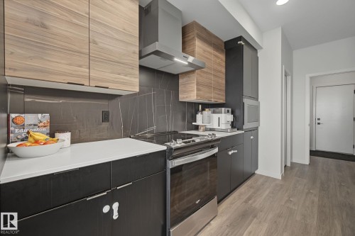 3313 Kulay Way Sw, Edmonton, AB - Indoor Photo Showing Kitchen