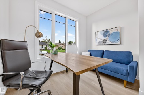5604 105 Avenue Nw, Edmonton, AB - Indoor Photo Showing Other Room