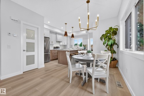 5604 105 Avenue Nw, Edmonton, AB - Indoor Photo Showing Dining Room