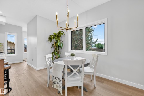 5604 105 Avenue Nw, Edmonton, AB - Indoor Photo Showing Dining Room
