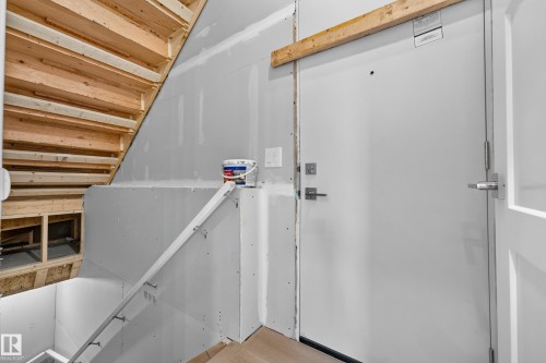 5604 105 Avenue Nw, Edmonton, AB - Indoor Photo Showing Other Room