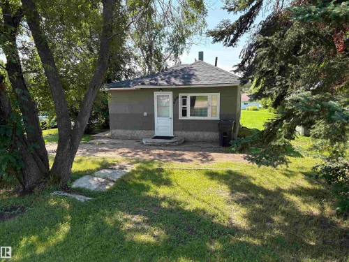 4901 53 Avenue, Elk Point, AB - Outdoor