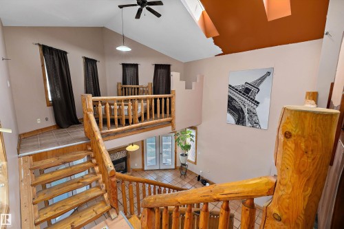 11253 89 Street Nw, Edmonton, AB - Indoor Photo Showing Other Room