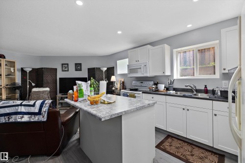 11253 89 Street Nw, Edmonton, AB - Indoor Photo Showing Kitchen With Double Sink
