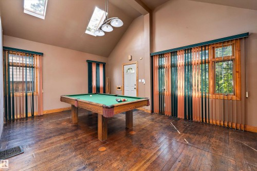 11253 89 Street Nw, Edmonton, AB - Indoor Photo Showing Other Room