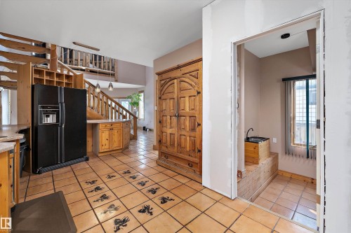 11253 89 Street Nw, Edmonton, AB - Indoor Photo Showing Other Room