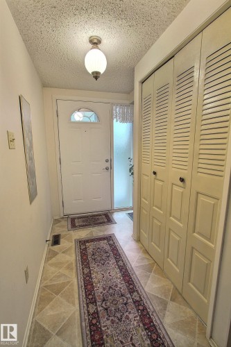 14626 52 Street Nw, Edmonton, AB - Indoor Photo Showing Other Room