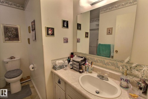 14626 52 Street Nw, Edmonton, AB - Indoor Photo Showing Bathroom