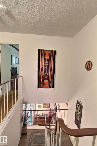 14626 52 Street Nw, Edmonton, AB - Indoor
