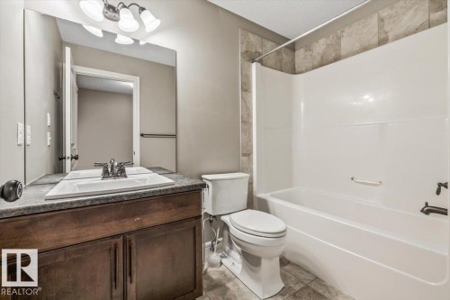 1416 56 Street Sw, Edmonton, AB - Indoor Photo Showing Bathroom