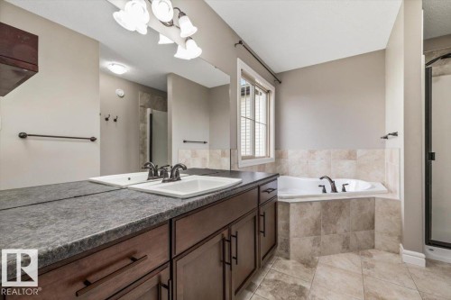 1416 56 Street Sw, Edmonton, AB - Indoor Photo Showing Bathroom
