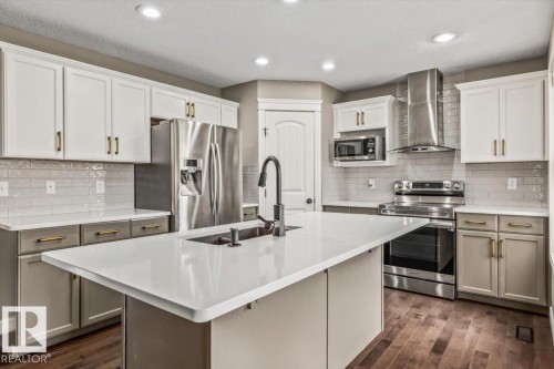 1416 56 Street Sw, Edmonton, AB - Indoor Photo Showing Kitchen With Upgraded Kitchen