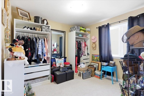 28 Sutherland Street, Leduc, AB - Indoor With Storage