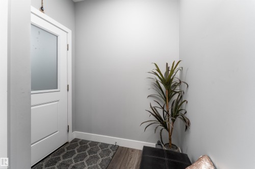 1613 Enright Way Nw, Edmonton, AB - Indoor Photo Showing Other Room