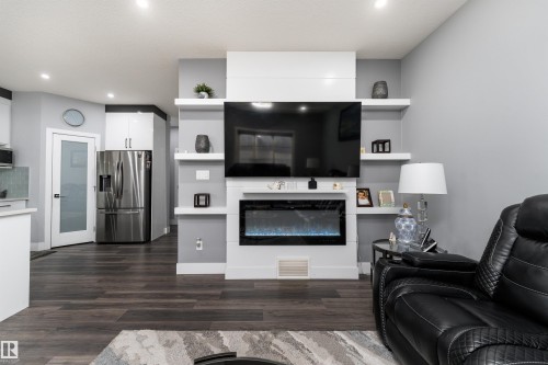 1613 Enright Way Nw, Edmonton, AB - Indoor