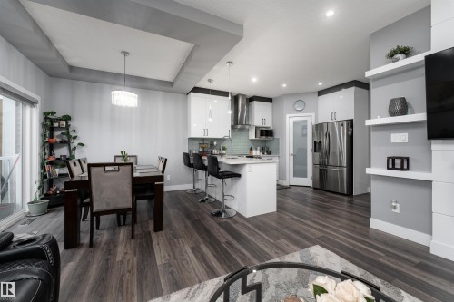 1613 Enright Way Nw, Edmonton, AB - Indoor
