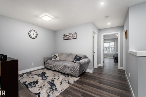 1613 Enright Way Nw, Edmonton, AB - Indoor