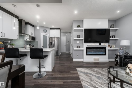 1613 Enright Way Nw, Edmonton, AB - Indoor Photo Showing Kitchen With Stainless Steel Kitchen With Upgraded Kitchen