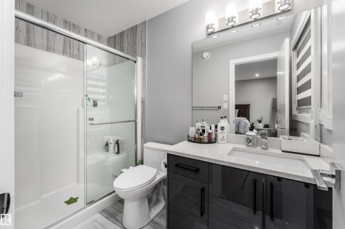 1613 Enright Way Nw, Edmonton, AB - Indoor Photo Showing Bathroom