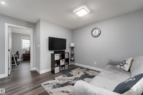 1613 Enright Way Nw, Edmonton, AB - Indoor Photo Showing Other Room
