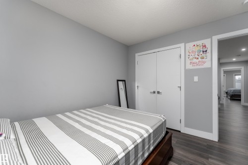 1613 Enright Way Nw, Edmonton, AB - Indoor Photo Showing Bedroom