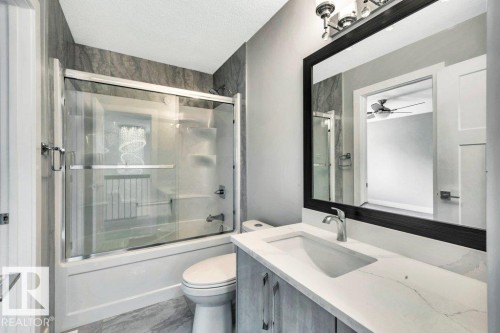 4403 Triomphe Gate, Beaumont, AB - Indoor Photo Showing Bathroom