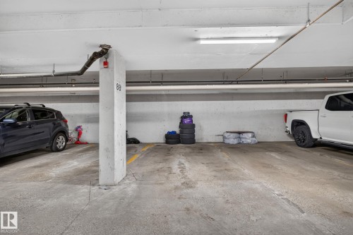 #411 4407 23 St Nw, Edmonton, AB - Indoor Photo Showing Garage