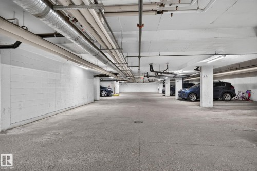 #411 4407 23 St Nw, Edmonton, AB - Indoor Photo Showing Garage