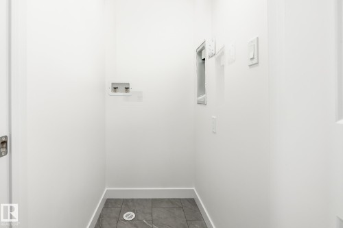 #37 7110 Keswick Cm Sw, Edmonton, AB - Indoor