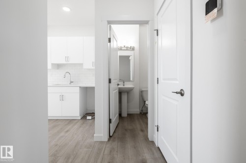 #37 7110 Keswick Cm Sw, Edmonton, AB - Indoor Photo Showing Other Room