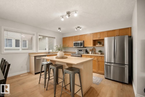 #6 12050 17 Av Sw, Edmonton, AB - Indoor Photo Showing Kitchen