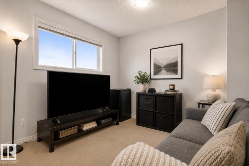 #6 12050 17 Av Sw, Edmonton, AB - Indoor