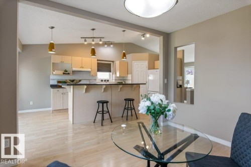 3 Holly Place, St. Albert, AB - Indoor
