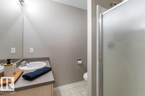 3 Holly Place, St. Albert, AB - Indoor Photo Showing Bathroom