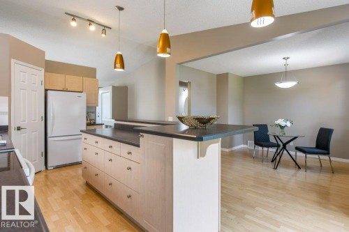 3 Holly Place, St. Albert, AB - Indoor Photo Showing Kitchen