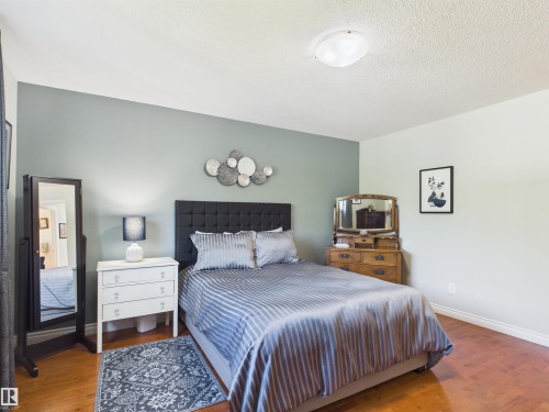 2043 Christopher Close, Sherwood Park, AB - Indoor Photo Showing Bedroom
