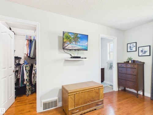 2043 Christopher Close, Sherwood Park, AB - Indoor