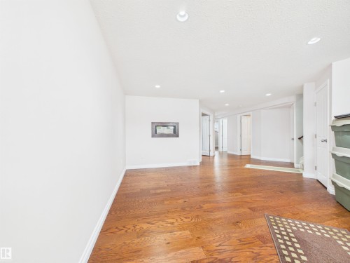 2043 Christopher Close, Sherwood Park, AB - Indoor Photo Showing Other Room