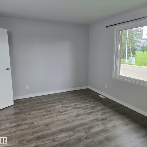 2613 105A Street Northwest, Edmonton, AB - Indoor Photo Showing Other Room