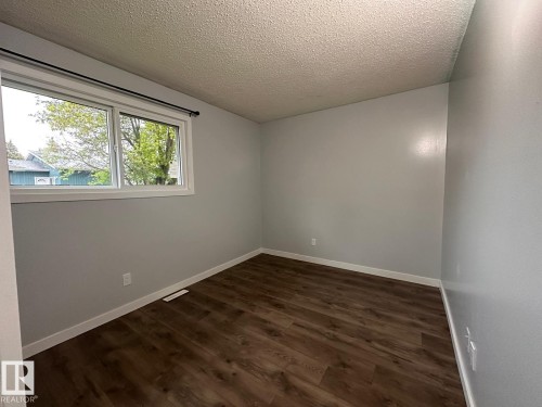 2613 105A Street Northwest, Edmonton, AB - Indoor Photo Showing Other Room