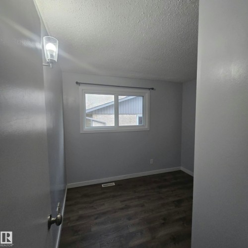 2613 105A Street Northwest, Edmonton, AB - Indoor Photo Showing Other Room