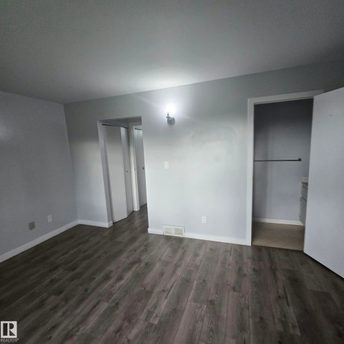 2613 105A Street Northwest, Edmonton, AB - Indoor Photo Showing Other Room