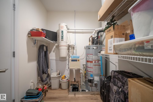 on upper level - 7215 96B Avenue Nw, Edmonton, AB - Indoor Photo Showing Basement